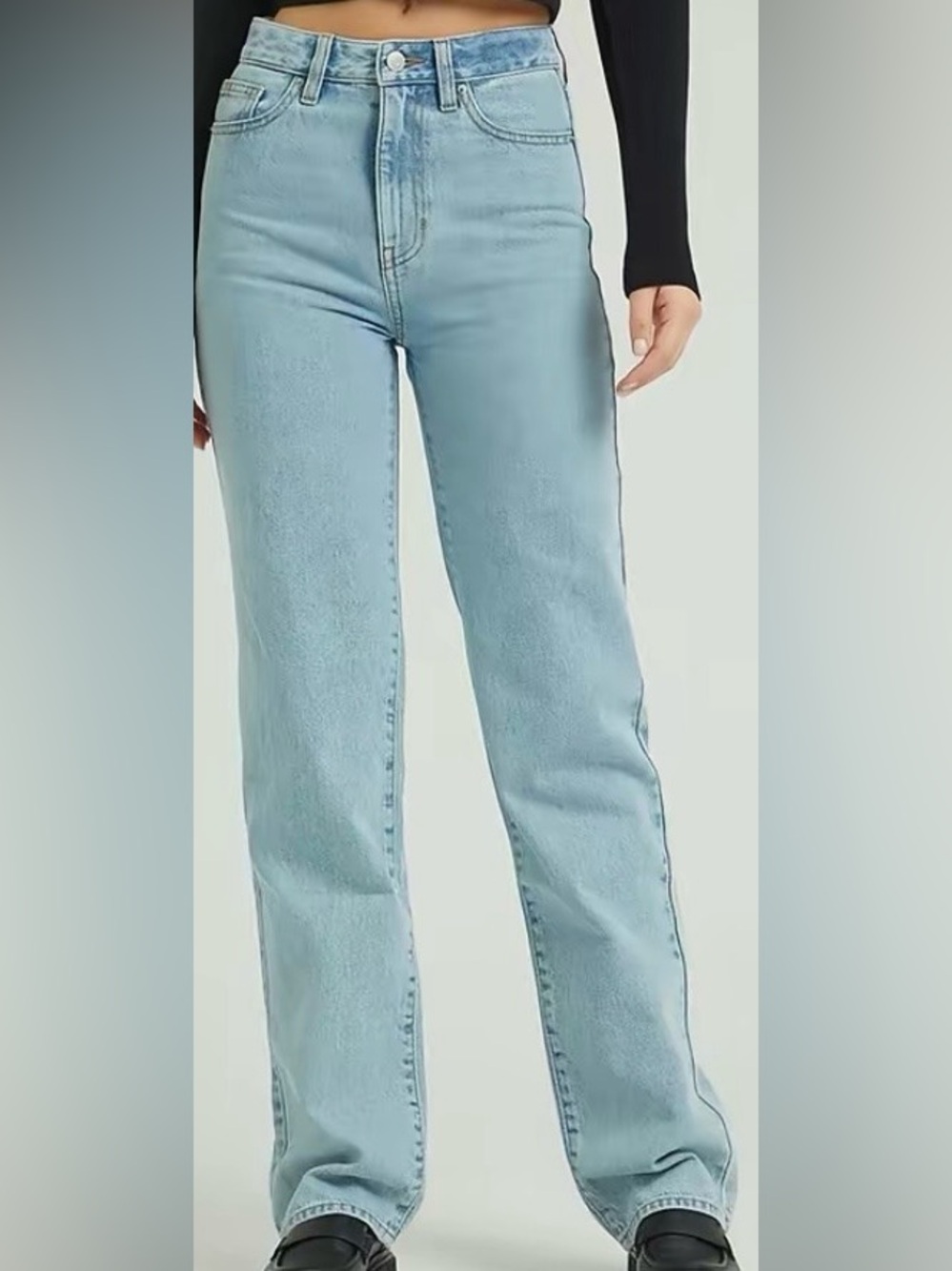 PacSun Women’s 90’s Boyfriend Light Indigo Jeans Size 28